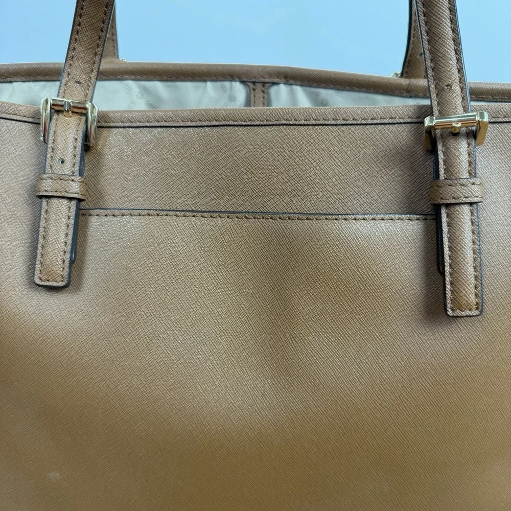 Michael Kors Jet Set Medium Tote Saffiano Leather Lobster Clasp Luggage Brown